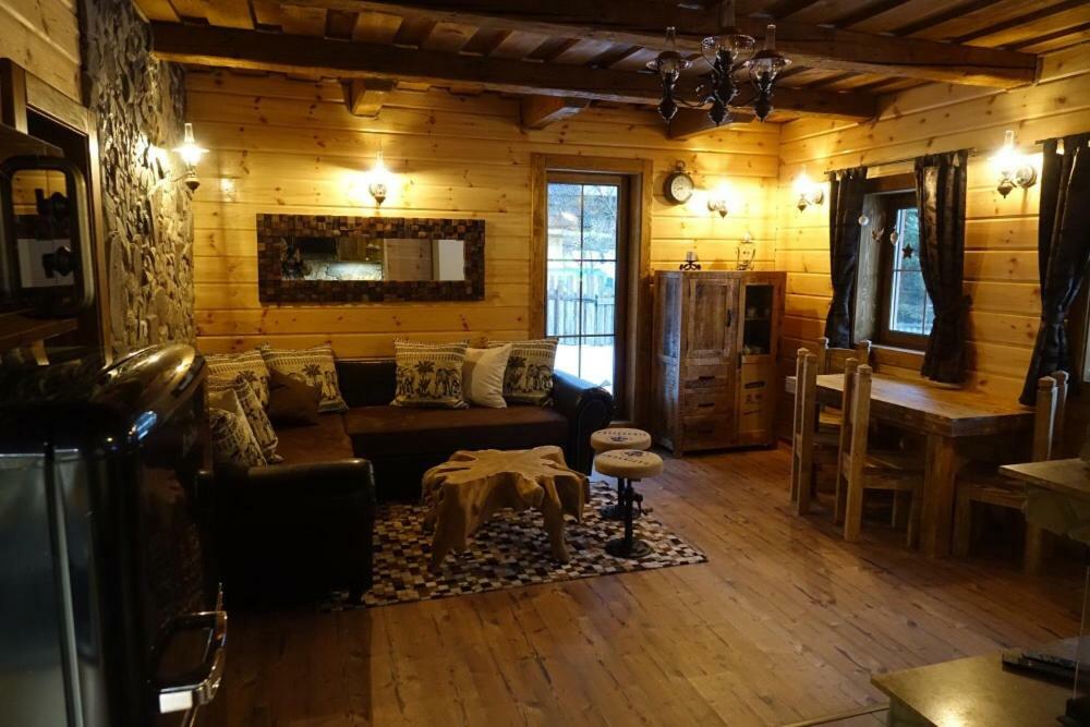 Dvojapartmánová drevenica Mýto Mýto pod Ďumbierom Exterior foto