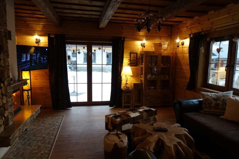 Dvojapartmánová drevenica Mýto Mýto pod Ďumbierom Exterior foto