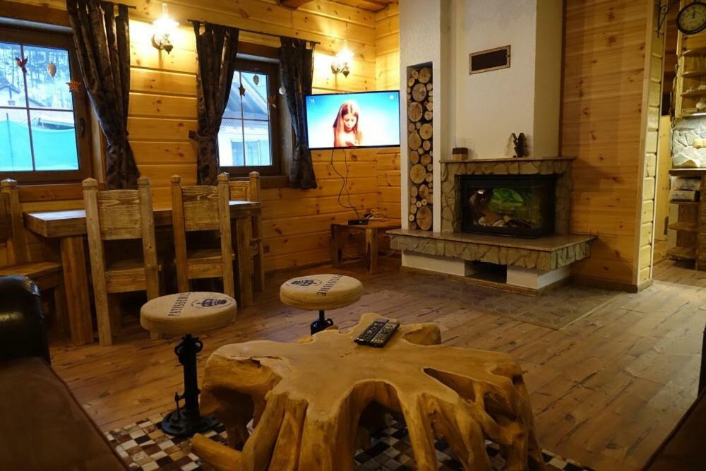 Dvojapartmánová drevenica Mýto Mýto pod Ďumbierom Exterior foto