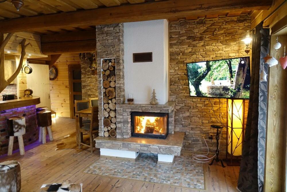 Dvojapartmánová drevenica Mýto Mýto pod Ďumbierom Exterior foto