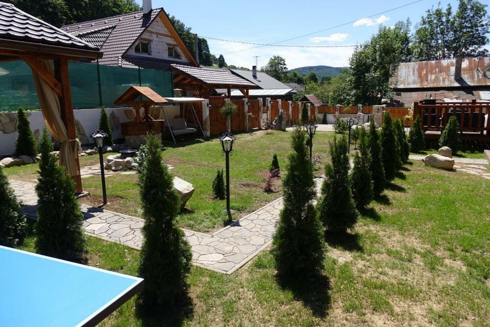 Dvojapartmánová drevenica Mýto Mýto pod Ďumbierom Exterior foto