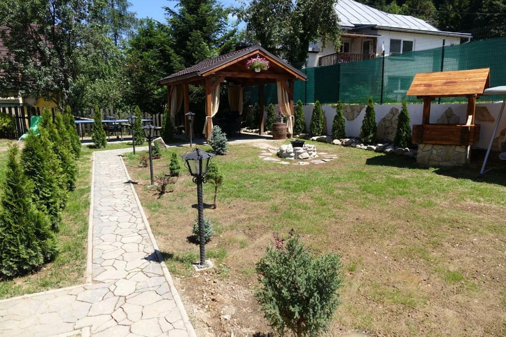 Dvojapartmánová drevenica Mýto Mýto pod Ďumbierom Exterior foto