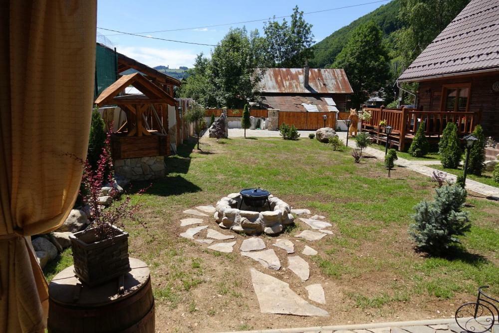 Dvojapartmánová drevenica Mýto Mýto pod Ďumbierom Exterior foto