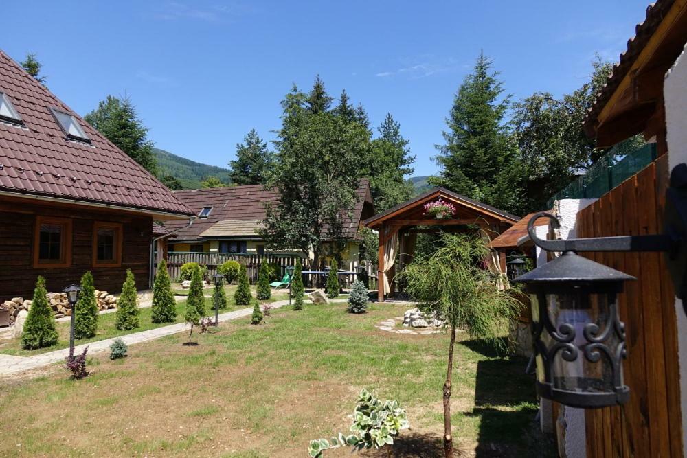 Dvojapartmánová drevenica Mýto Mýto pod Ďumbierom Exterior foto